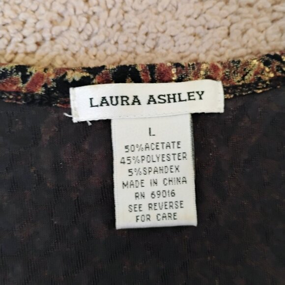 Laura Ashley Woman's Sleeveless V-neck Blouse Large - Picture 3 of 11